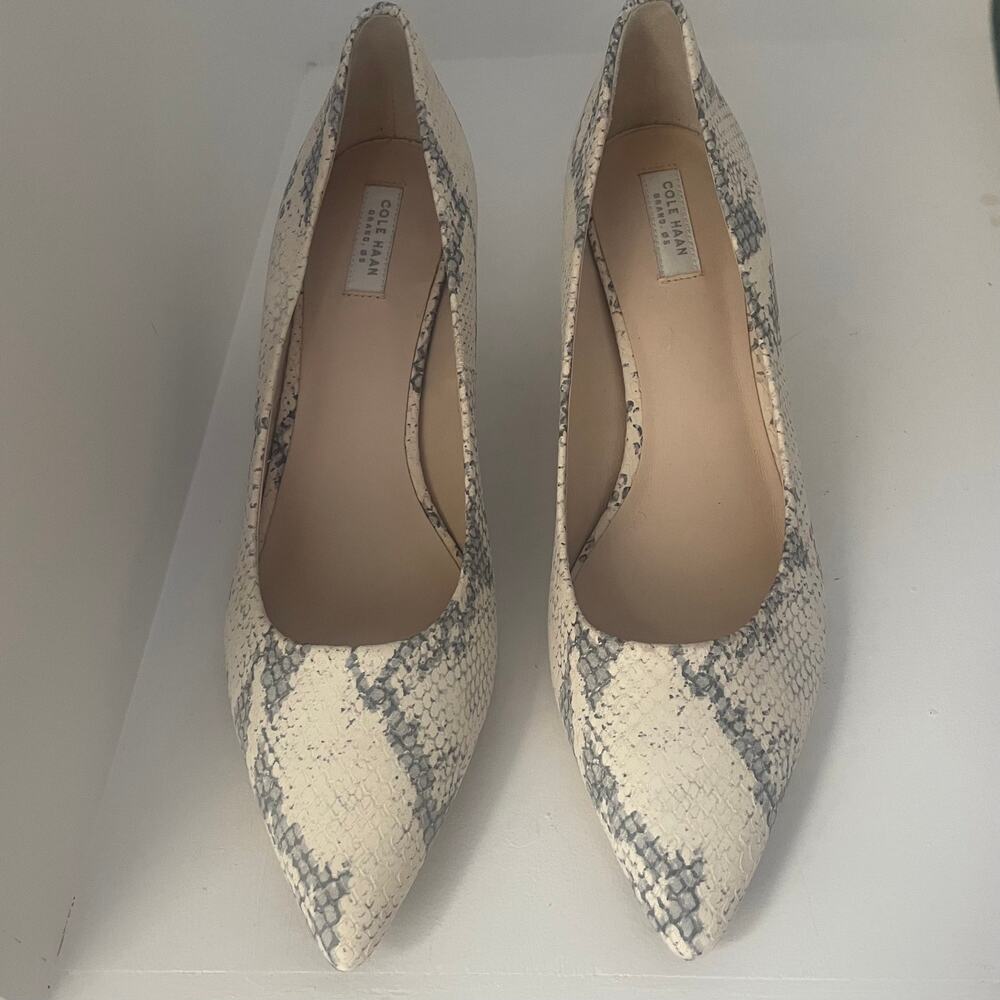 Cole Haan Vesta Ivory Snake Print Pointed Toe Roccia Leather Heels Sz 7.5 B